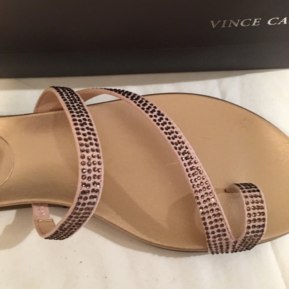 Vince Camuto Crystal embellished toe loop sandal. - Picture 4 of 7